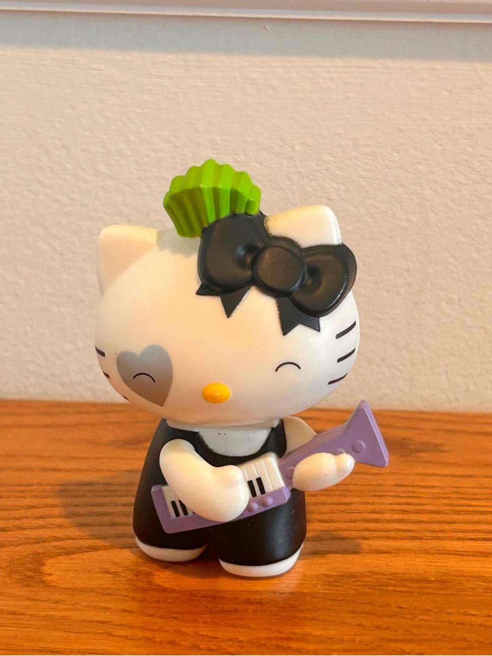 Sanrio Rock-n- Roll Star McDonald's Hello Kitty- 2019